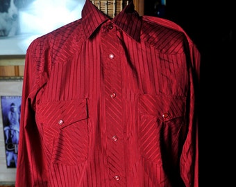 Wrangler Vintage Red Satin Like  Cowboy Shirt M Ranchwear