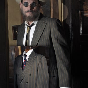 vintage 1960&#39;s Hommes Mod Brown Pinstripe Double Breasted Costume Veste Swinging Londres Hommes S / M Femme M / L Made in USA