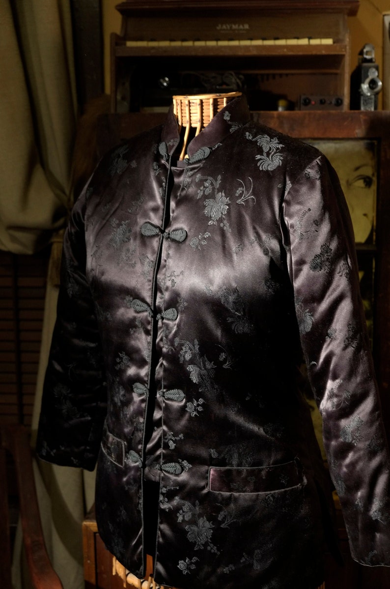 Vintage 60/'s Black Mandarin Padded SilkSatin Nylon Jacket The Only Thing You Want To Be From China Woman/'s M Mandarin Frog Clasps