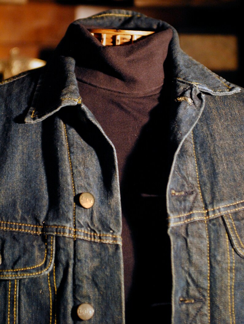 Vintage Lee Sherpa lined Blue Jean Denim Jacket Diamond Stitched Lined Sleeves tagged M early 70's Men or Women image 5