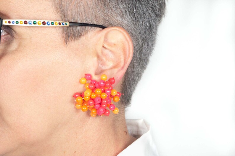 Vintage 60's big fuchsia and orange beads clip on earrings image 1
