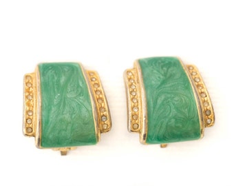 Vintage 70's marbled green resin clip on earrings for woman