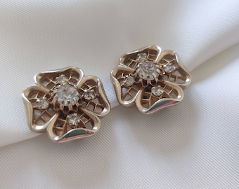 Vintage 70s flower and crystals clip on earrings for women