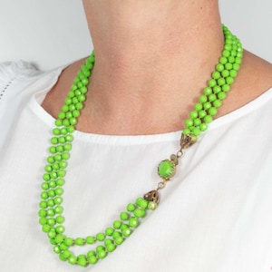 Vintage necklace 60s 3 green beaded strands