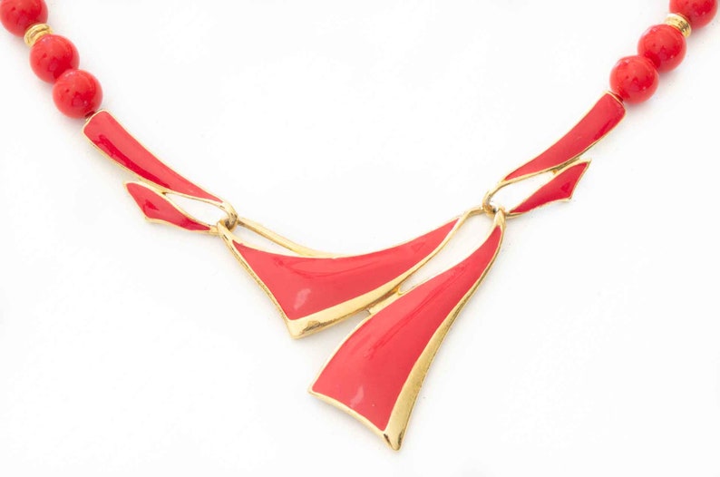 Vintage '70s emerald red and gold necklace for women image 2