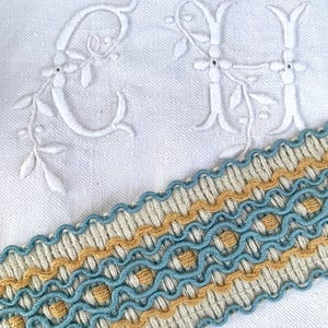 French vintage upholstery braid trim, 1/2/3m of stunning wool passementerie, turquoise and gold pattern on natural ecru, craft retro project