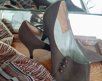Vintage Suede Stiletto Pumps: Brown NOS Shoes, Made in France, Size 6 1/2