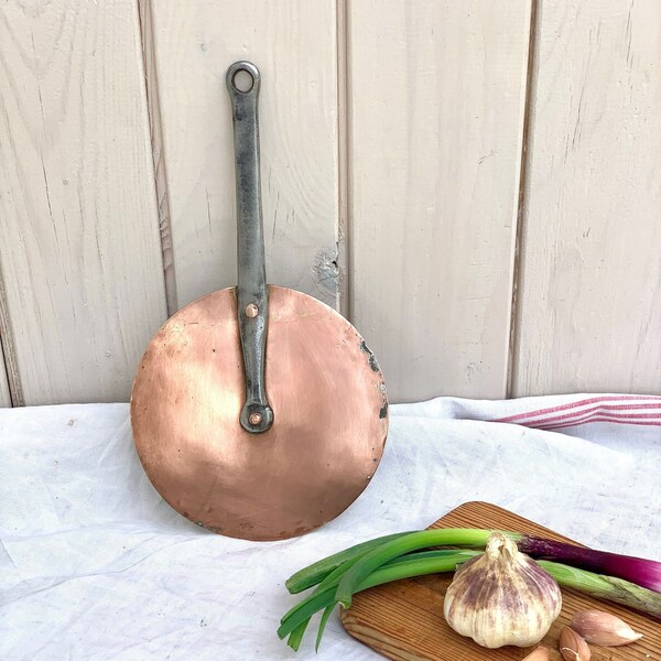 French 6.3" / 16cm antique copper lollipop splash lid, iron handle, collectable copperware, country farmhouse kitchen France, copper decor