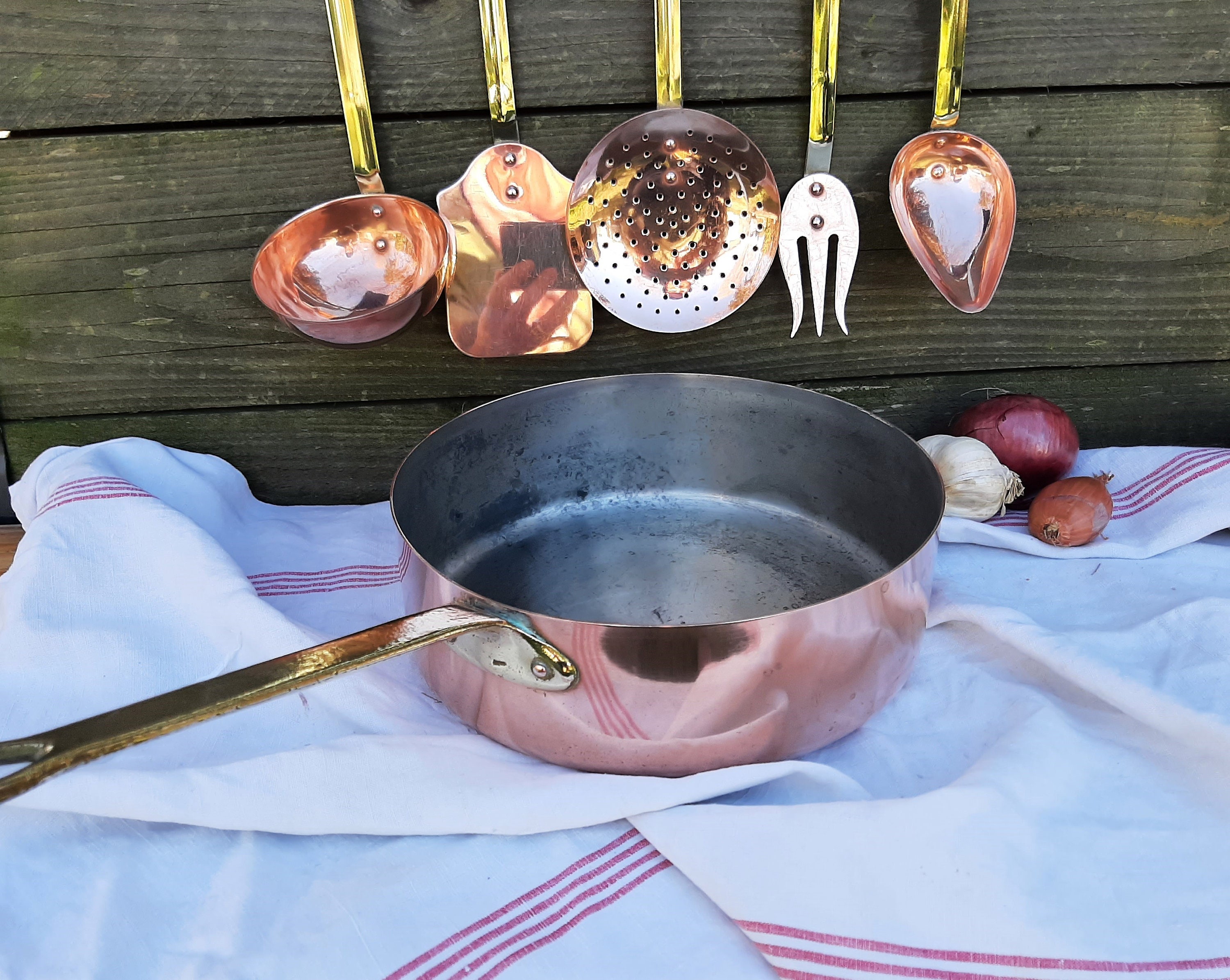 Français Sauteuse en Cuivre Vintage de 1mm, Doublée d'étain, Poignée Laiton, Grande 9.5, Made in Fra