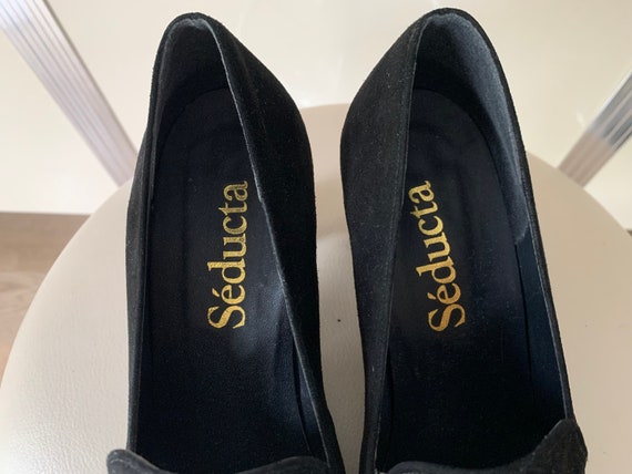 Vintage black suede pumps, leather shoes made in … - image 6