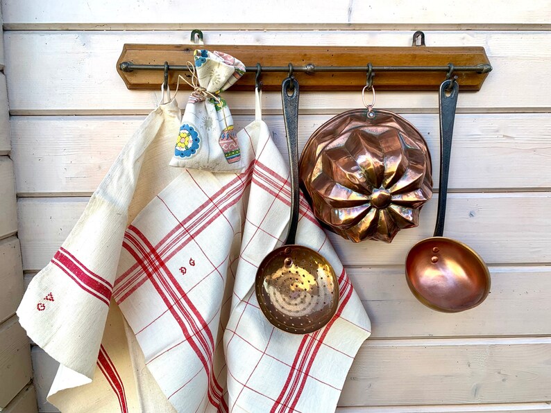 French vintage hanging decor: 2 copper/iron utensils & 1 copper cake mould, country farmhouse kitchen decor, image 1