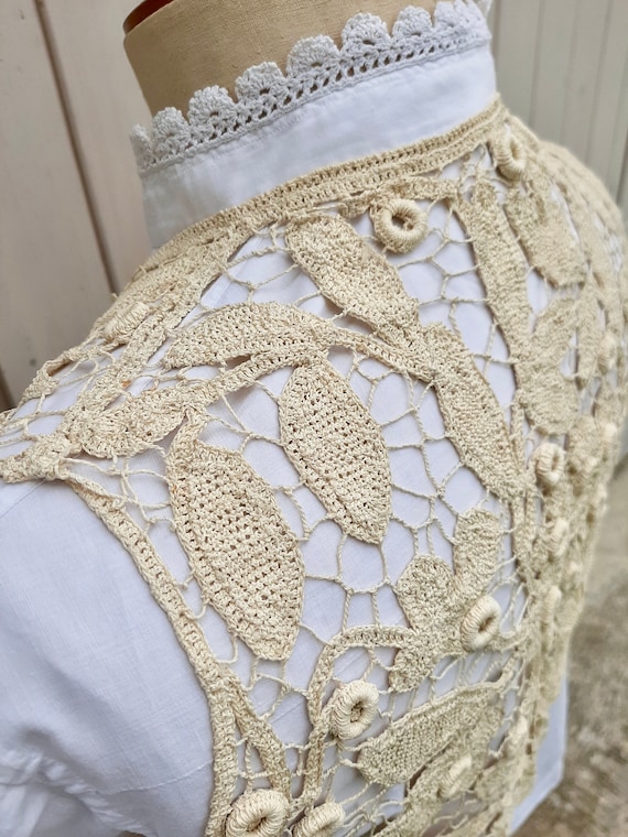 Beautiful French Antique cream crochet lace boler… - image 4