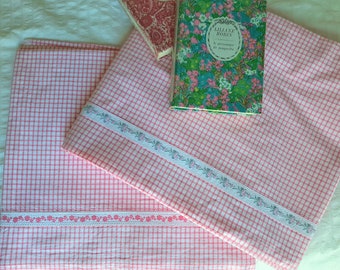 Vintage cotton flat sheet, 1970s woven pink check, embroidered ribbon, Queen size 90" wide x 103" long, made in France