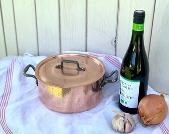 French Round Copper 8" tin lined Stockpot / Dutch Oven, Cocotte Casserole for 4 portions, 2mm hammered copperware, VGC