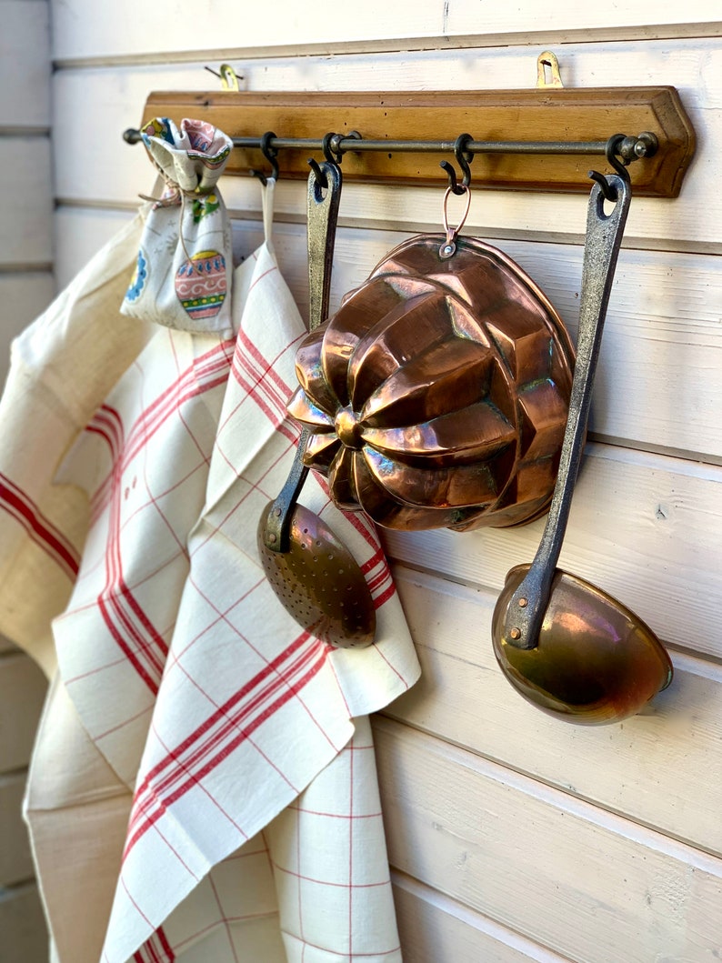 French vintage hanging decor: 2 copper/iron utensils & 1 copper cake mould, country farmhouse kitchen decor, image 5