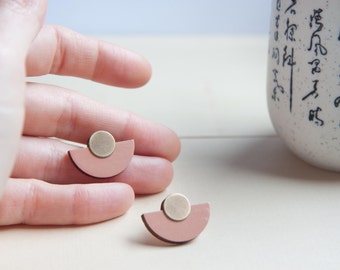 Powder mauve, dusty pink stud earrings, semicircle modern art déco earrings, geometric wooden and brass studs, nickel free