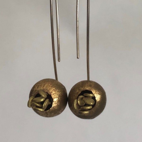 Ohrhänger  handgefertigte Bronzeblüten    Sterlingsilber Ohrhaken