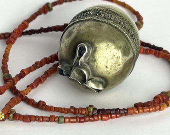 Halskette Nagaland Glasperlen, antike Stammesperlen, Sammlerstück afghanischer Anhänger, Ethno Design Schmuck