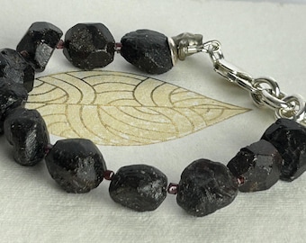 Armband roher Granat, rohe Granatperlen Armband, massives Sterlingsilber, alter afghanischer Silberanhnger