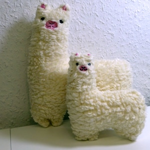 Embroidery file Lama ITH in 2 sizes for 13 x 18 cm and 20x30xm
