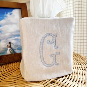Monogrammed Embroidered Linen Tissue Box Cover, Personalized Bathroom Decor, Monogram Linen Tissue Box Cover, Custom Unique Home Gift