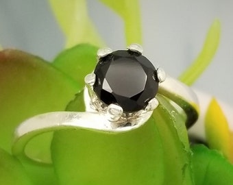 Black Onyx Bypass Crescent Everyday Ring