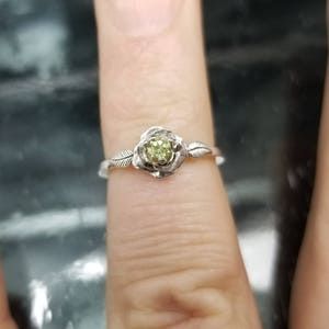 Peridot Rose Petal Flower Ring image 5