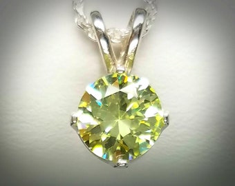 Light Green Silver Pendant & Necklace