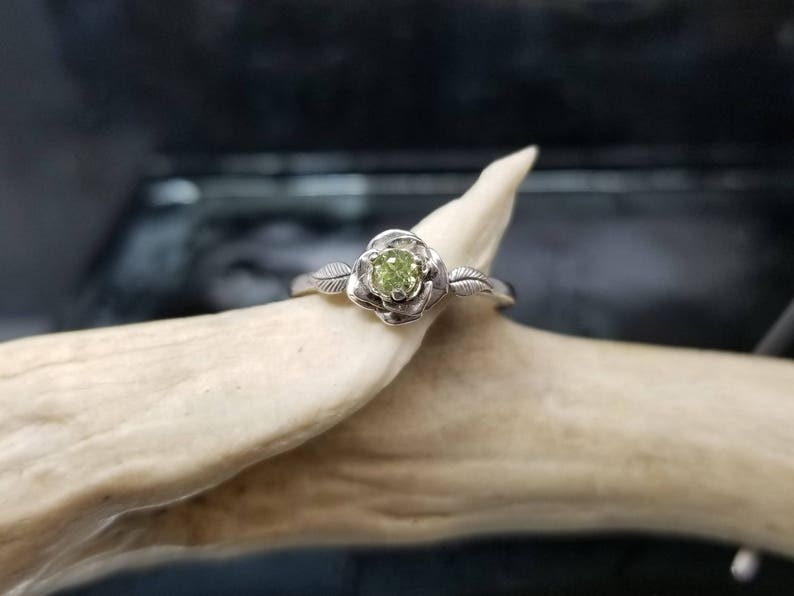 Peridot Rose Petal Flower Ring image 4