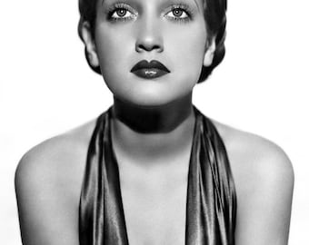 Studio Photograph of Beautiful 1940s American Film Star Dorothy lamour.