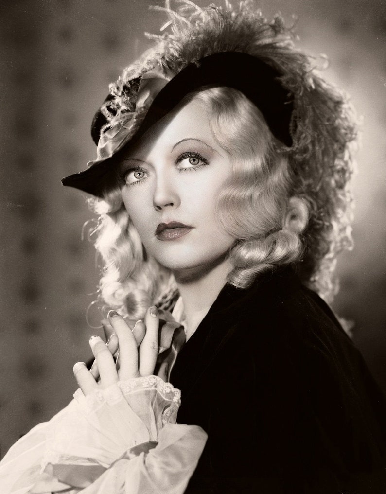 New Reproduced Publicity Photo of Stunning American Silent Movie New Reproduced Publicity Photo of Stunning American Silent Movie