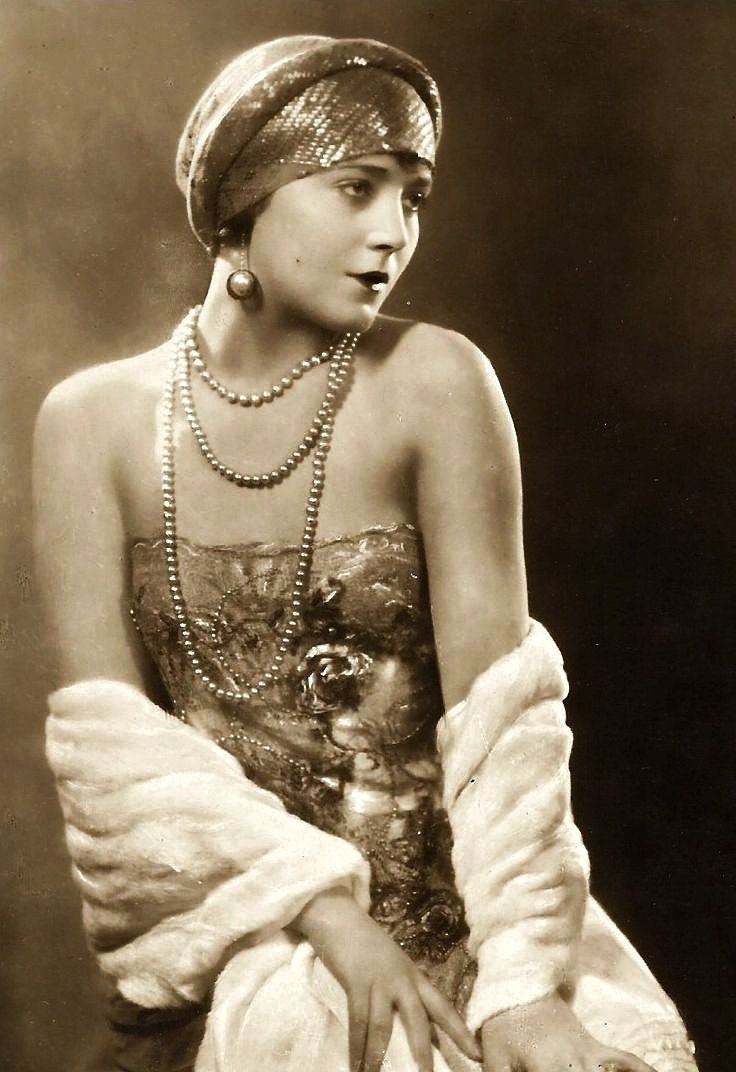 Image of 1920S Period Reproduced Black & White Photograph Of Hungarian Born Film Beauty, Vilma Banky