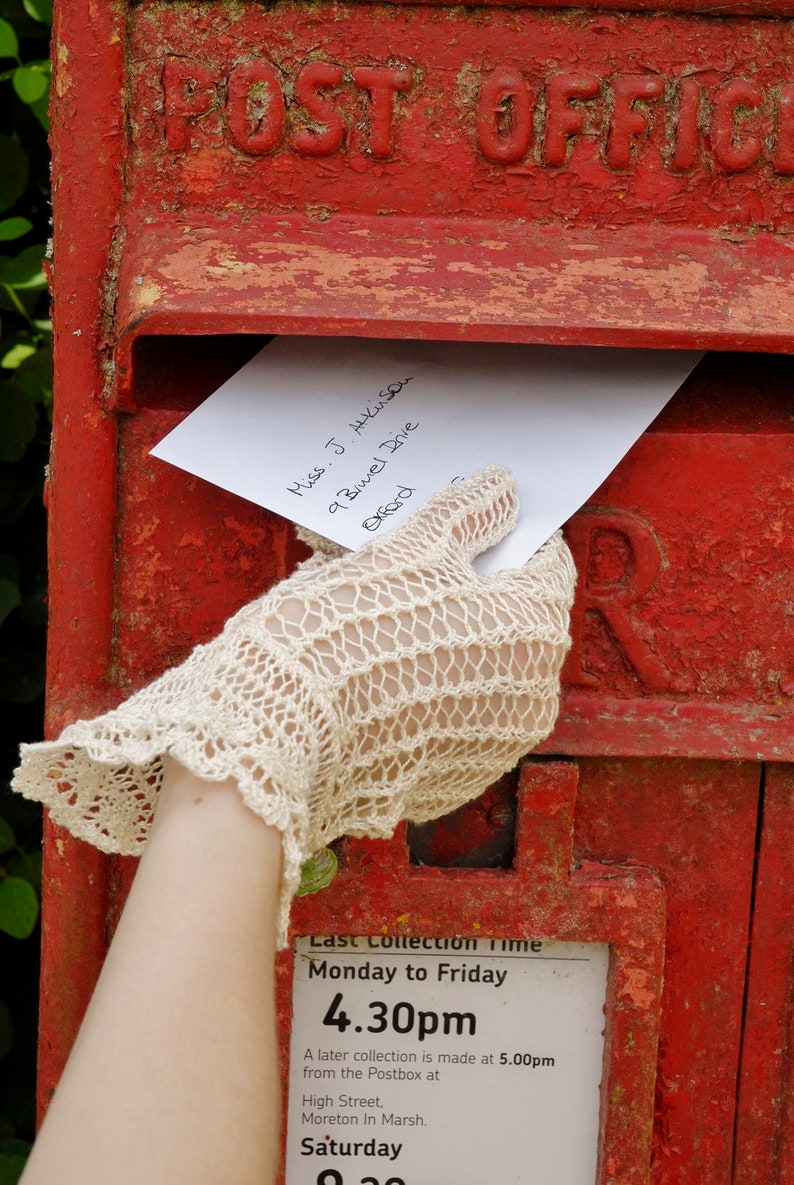 Knitting Pattern for - Lace gloves