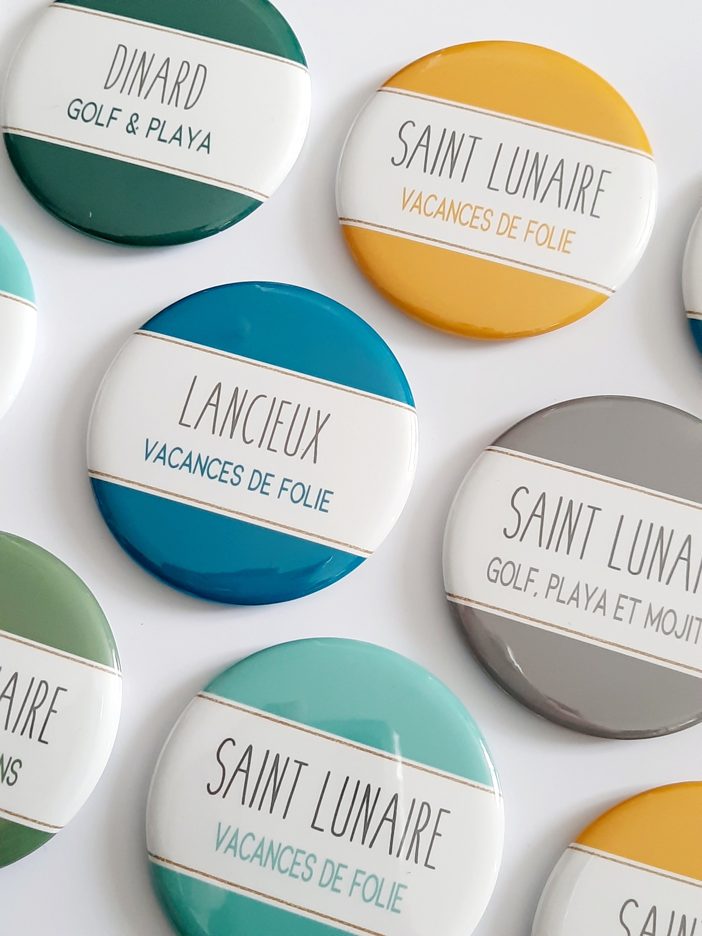 Magnets Vacances à Personnaliser - Lot de 5 Magnets 56mm Personnalisables