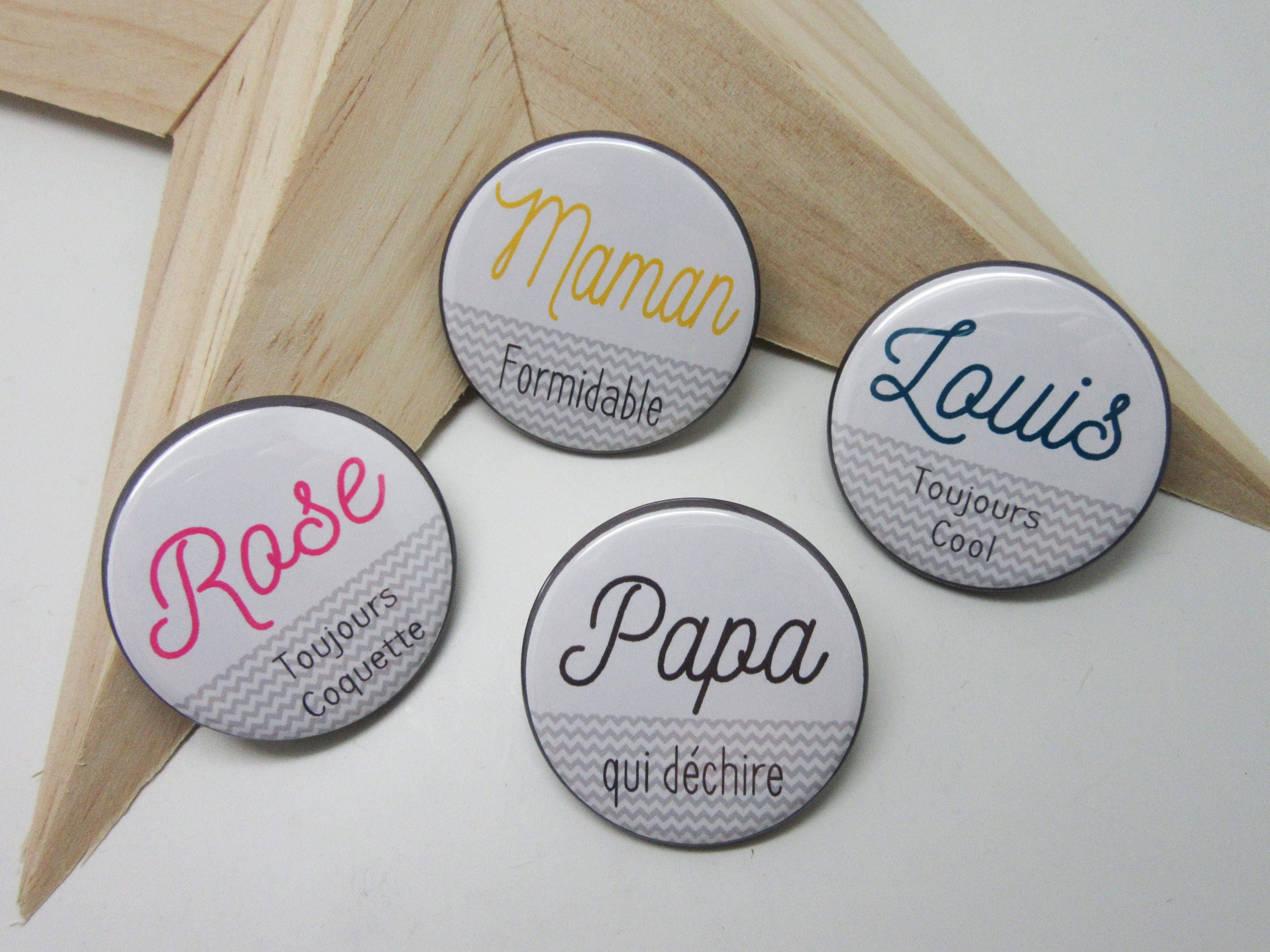 Lot de 4 Magnets 37mm Personnalisable - Modèle Famille Scandinave Multicolor