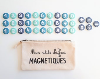 Chiffres Magnétiques Bleu dans leur trousse personnalisable