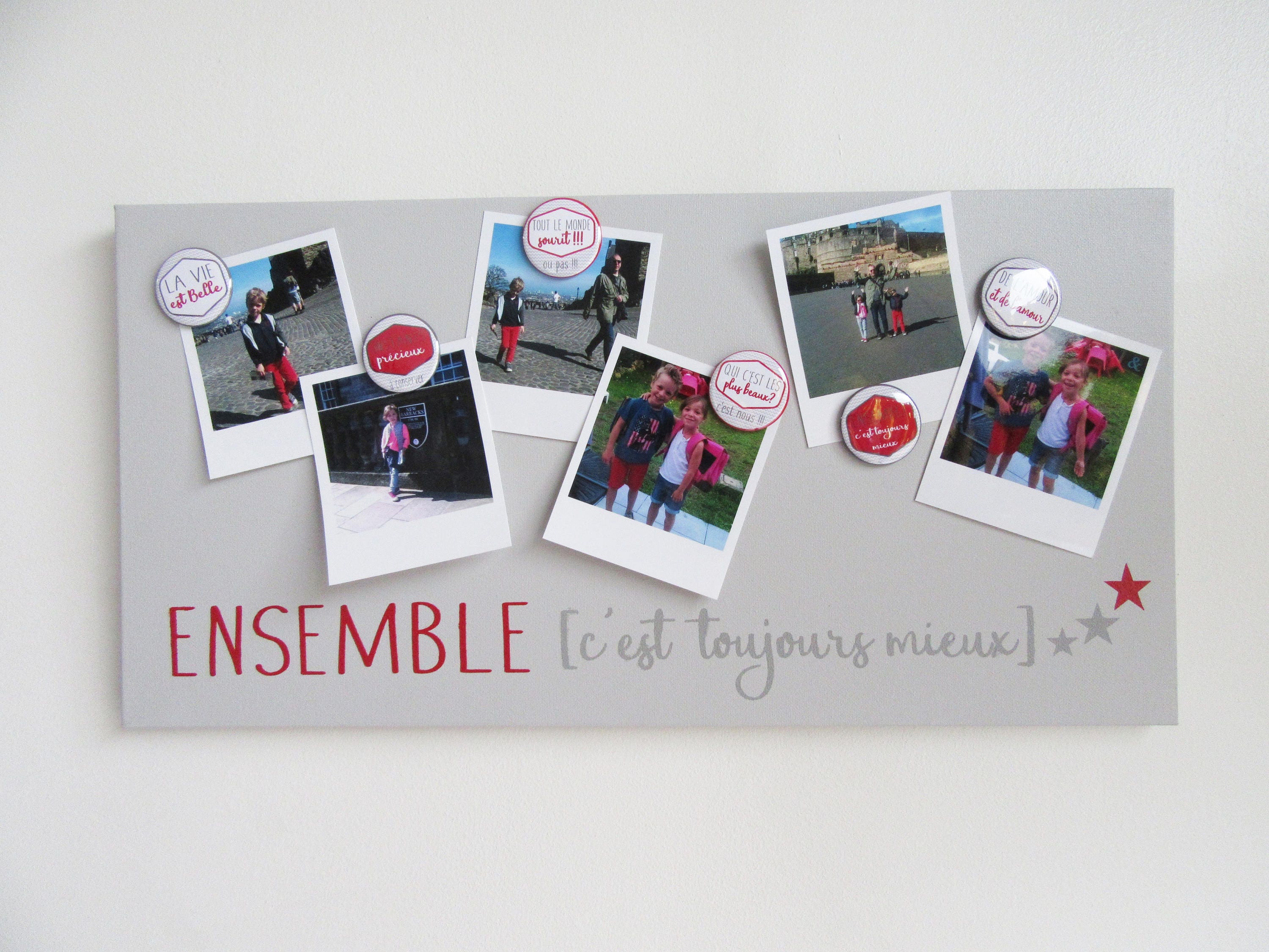 Pêle-Mêle Magnétique 25x50 Gris Clair et Rouge Bordeaux - Ensemble C'est Toujours Mieux