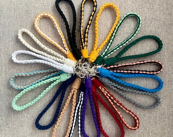 Wristlet Macramé Keychain