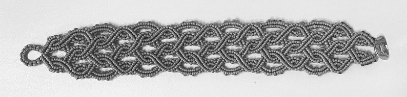 Celtic Style Macrame Bracelet Tutorial image 5