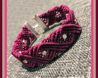 Micro Macrame Infinite Square Tutorial
