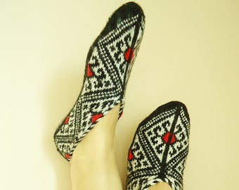 Women Slippers, knitted slippers, Black and white slippers, Turkish socks, Girl slippers, home shoes, Anatolian socks, Knitted Socks