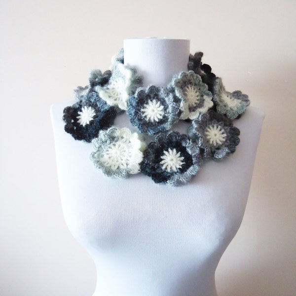 Hand crochet neckwarmer, Gray hand crochet neckwarmer, Floral woolneckwarmer, Gray wool neckwarmer, flowered neckwarmer, colorful wool scarf