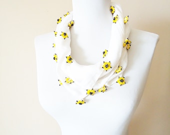 Vintage White Cotton Scarf, Cotton qauze scarf, Yellow Black Beaded flowers trim scarf, Oya scarf, Vintage lover