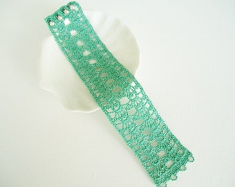 Green Crochet Lace Bracelet, Cuff, Crochet Jewelry, Handmade Jewelry, Gift Ideas for her, lace bracelet, Crochet green bracelet