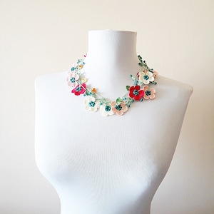 Colorful Crochet Lariat Necklace, Crochet Jewelry, Floral Crochet Necklace, Flower Necklace, Gift for Her, Floral Crochet Garland