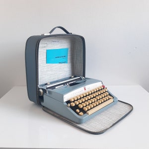 Vintage Typewriter, 1950s Brother suitcase typewriter, typewriter in suitcase, Brother De Luxe image 1