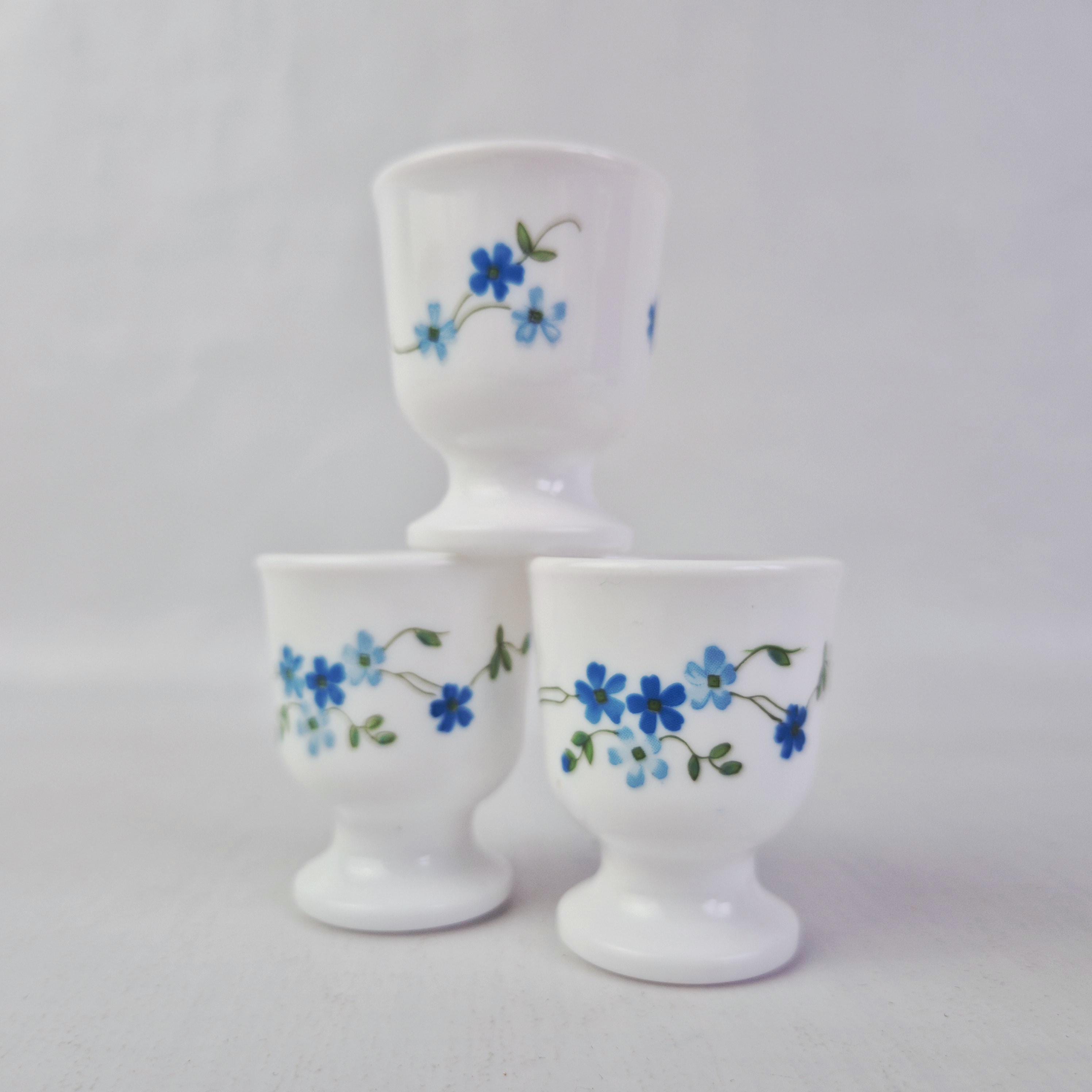 Lot Vintage 4 Tasses Arcopal + Coquetiers + Ravier - Service Café Années 70