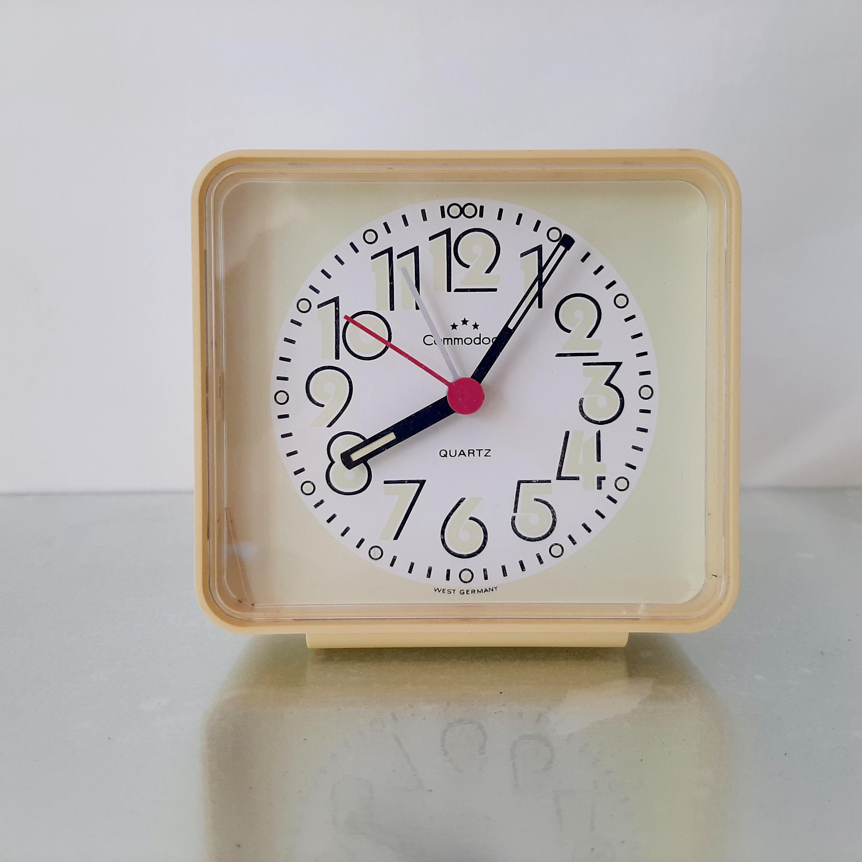 スラヴァ ソビエト SLAVA アラームクロック 手巻き 置き時計