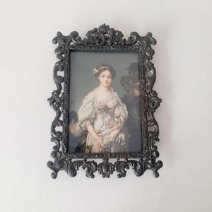 Photo frame Italian design | Ornate brass photo frame | Photo frame with convex glass