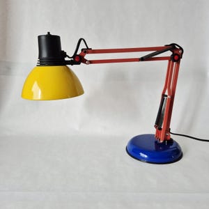 Memphis design desk lamp | Vintage table lamp from the 80s